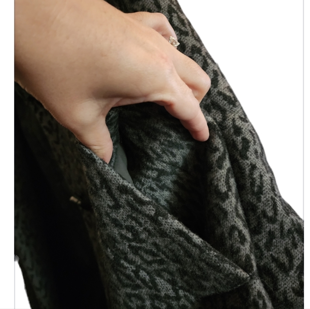 Calvin Klein Leopard Print Jacket - Picture 3 of 3